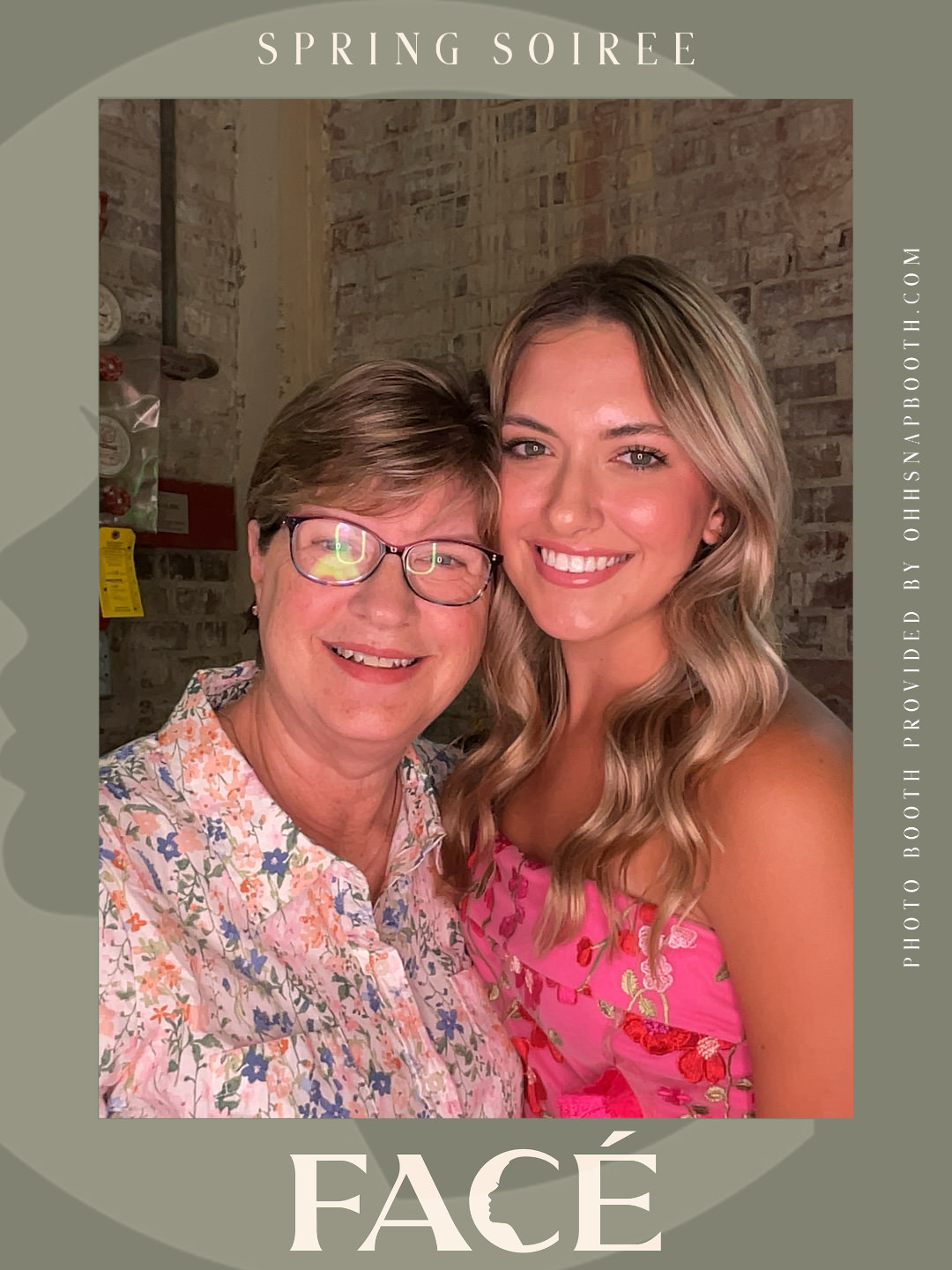 Ohh Snap Social Booth 227 | New Iberia Photo Booth Rental